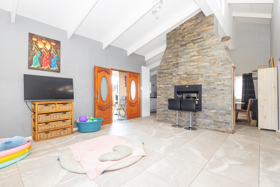 3 Bedroom Property for Sale in Klein Dassenberg Western Cape